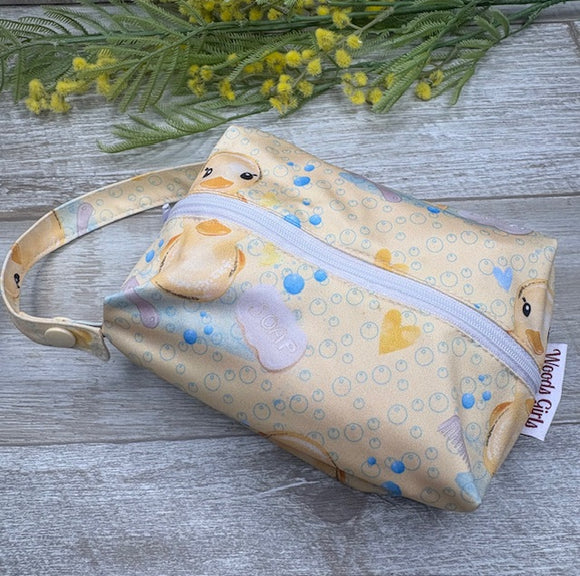 Handy Pouch 11cm x 15cm x 5cm